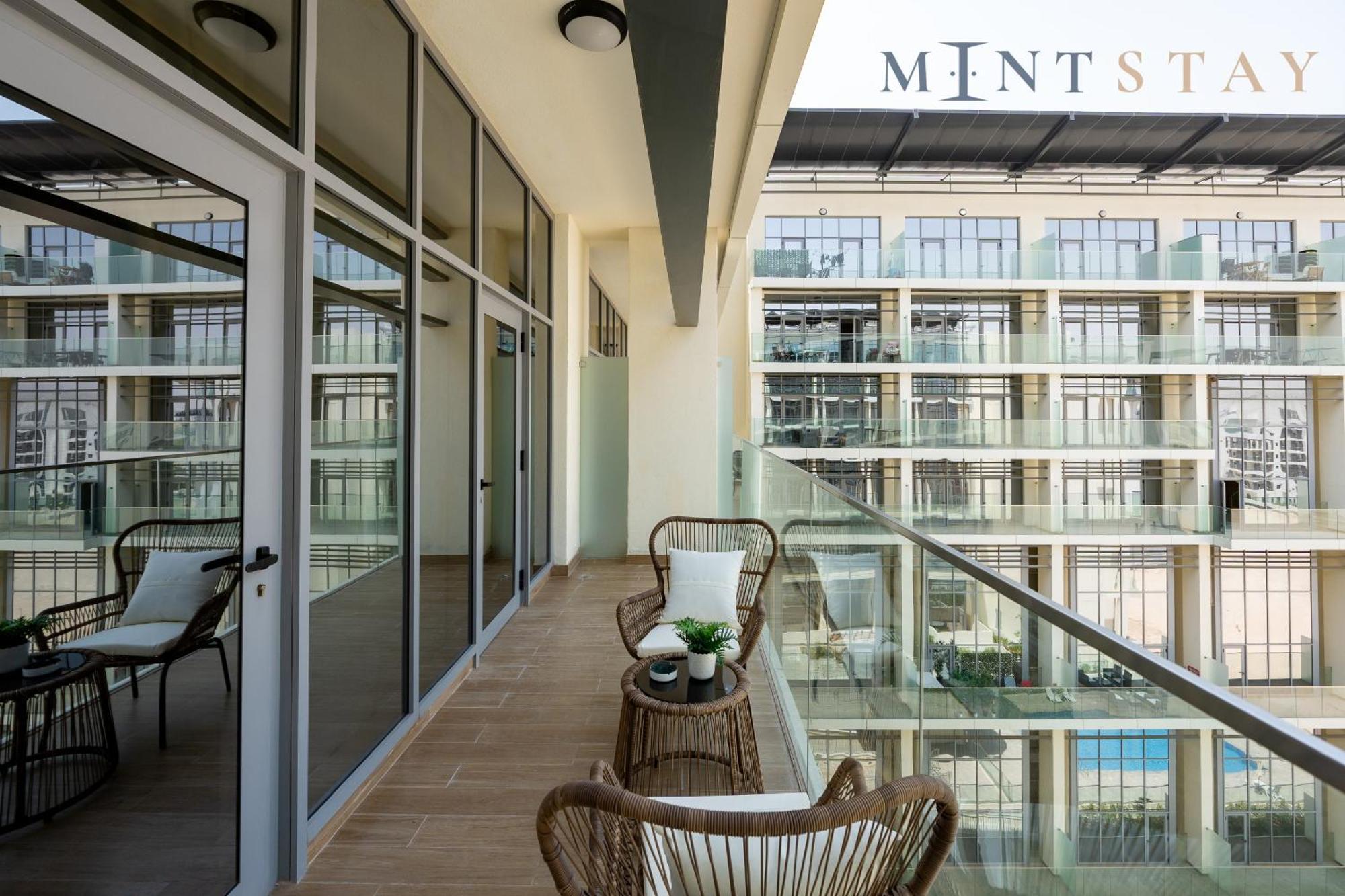 Oasis 2, Masdar City, - Mint Abu Dhabi